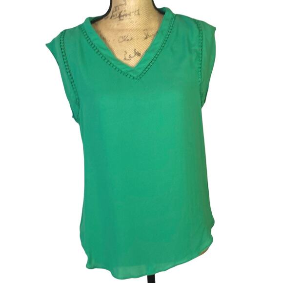 41 Hawthorn Tops - 41 Hawthorn Light Green Sleeveless Blouse Embroidered V Neck Small